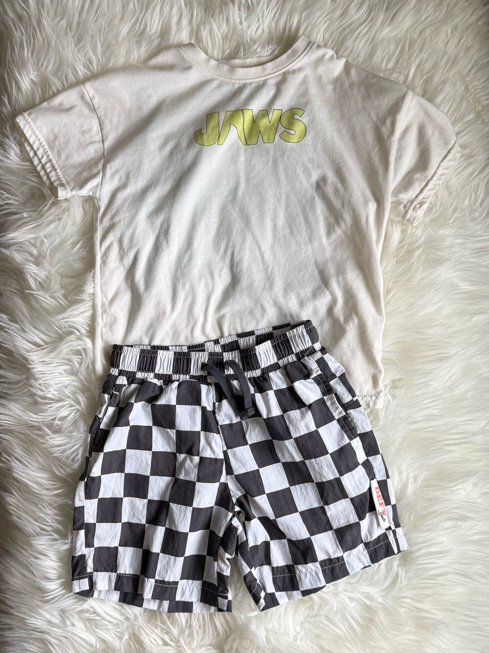 JAWS Tshirt & Checkered Shorts
